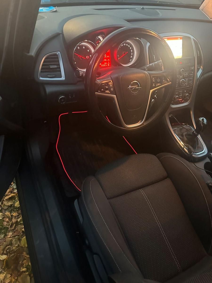 Opel Astra 2015 — photo 5