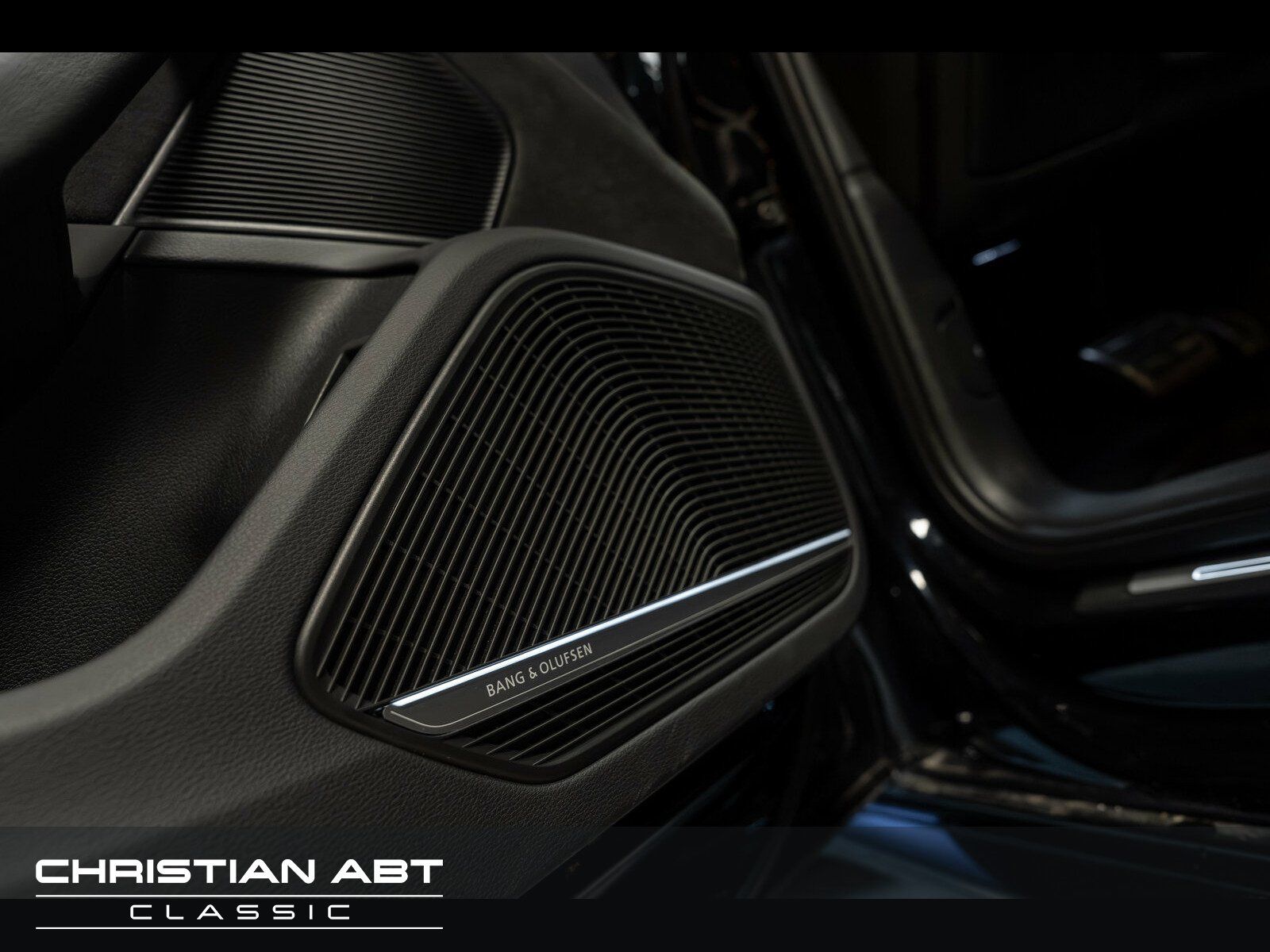 Fahrzeugabbildung Audi RS 4 Competition Plus Panorama * B&O * Keyless