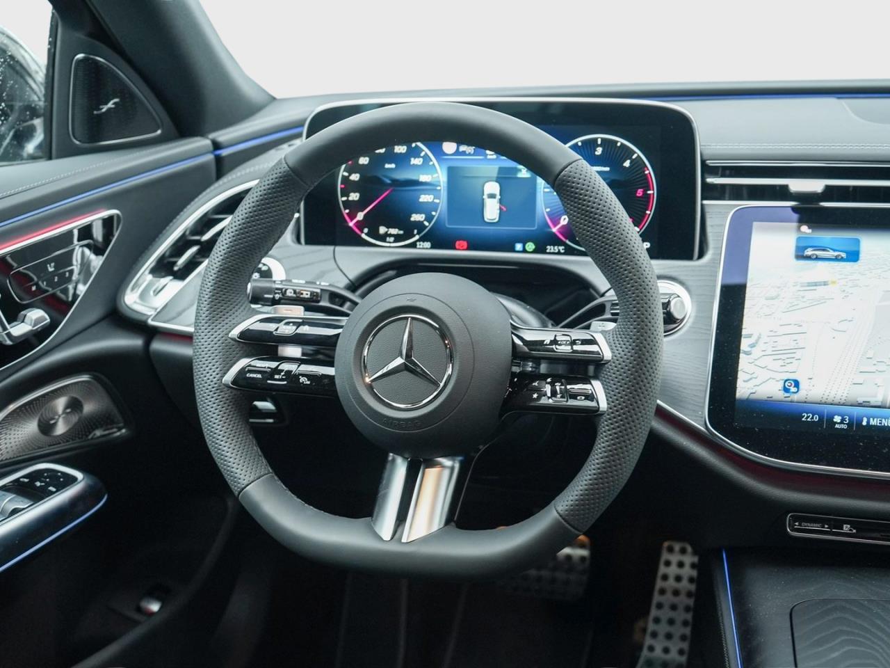 Mercedes-Benz E 220 d T-Modell AMG Night Panorama AHK Distroni