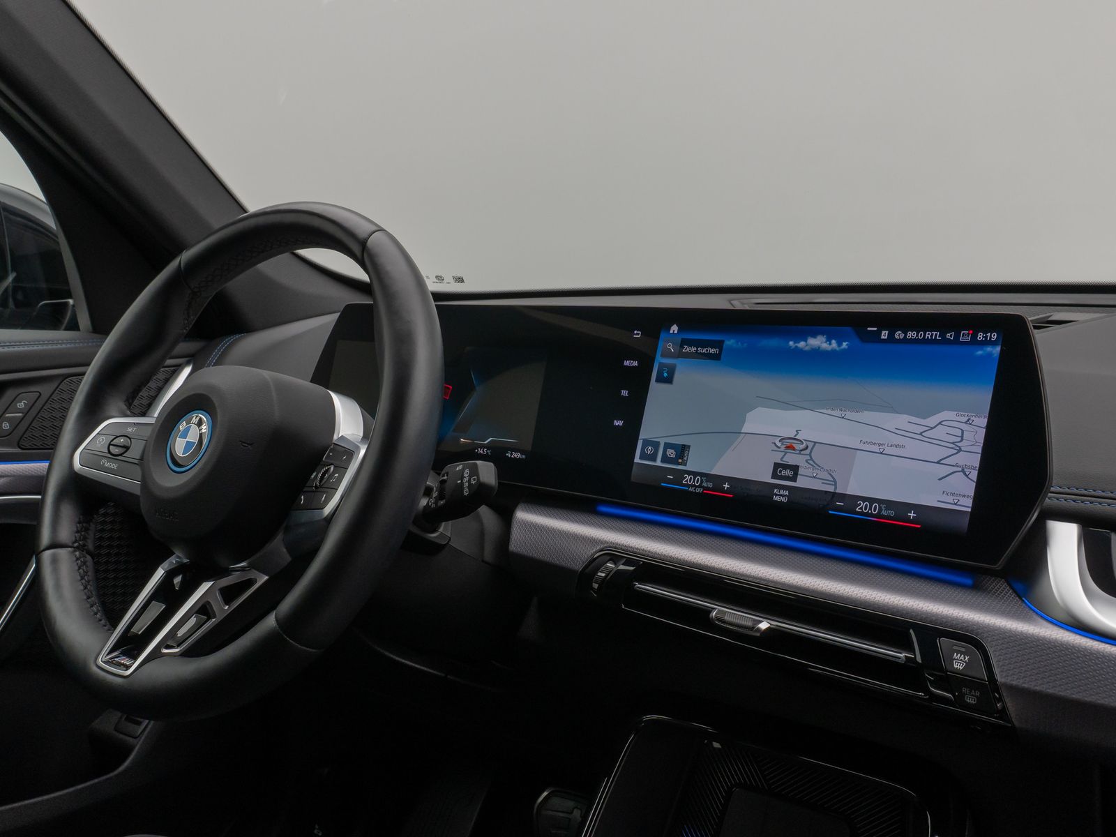 Fahrzeugabbildung BMW iX1 xD30 M Sport Kamera DAB DrivAssist Komfort