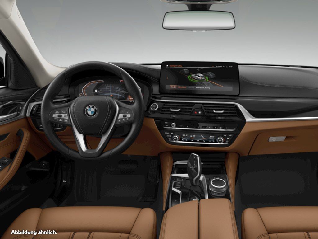 BMW 530d xDrive Touring Luxury Line PANO RFK NAVI LE foto 4