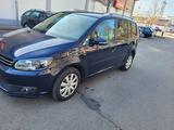 Volkswagen VW Touran Automatik  - VW Touran Gebrauchtwagen in Augsburg