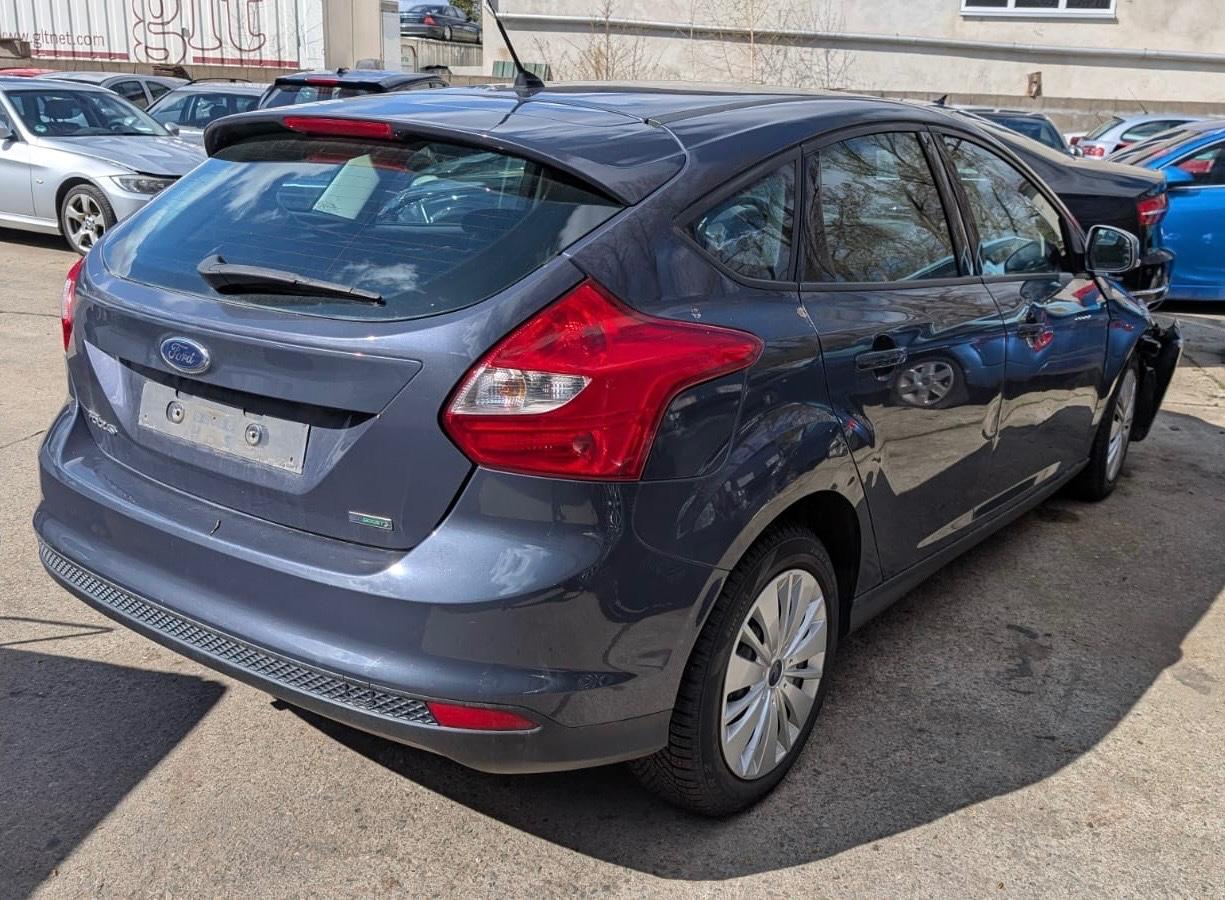Ford Focus Trend KLIMAAUTOMATIK SHZ RG SENSOR