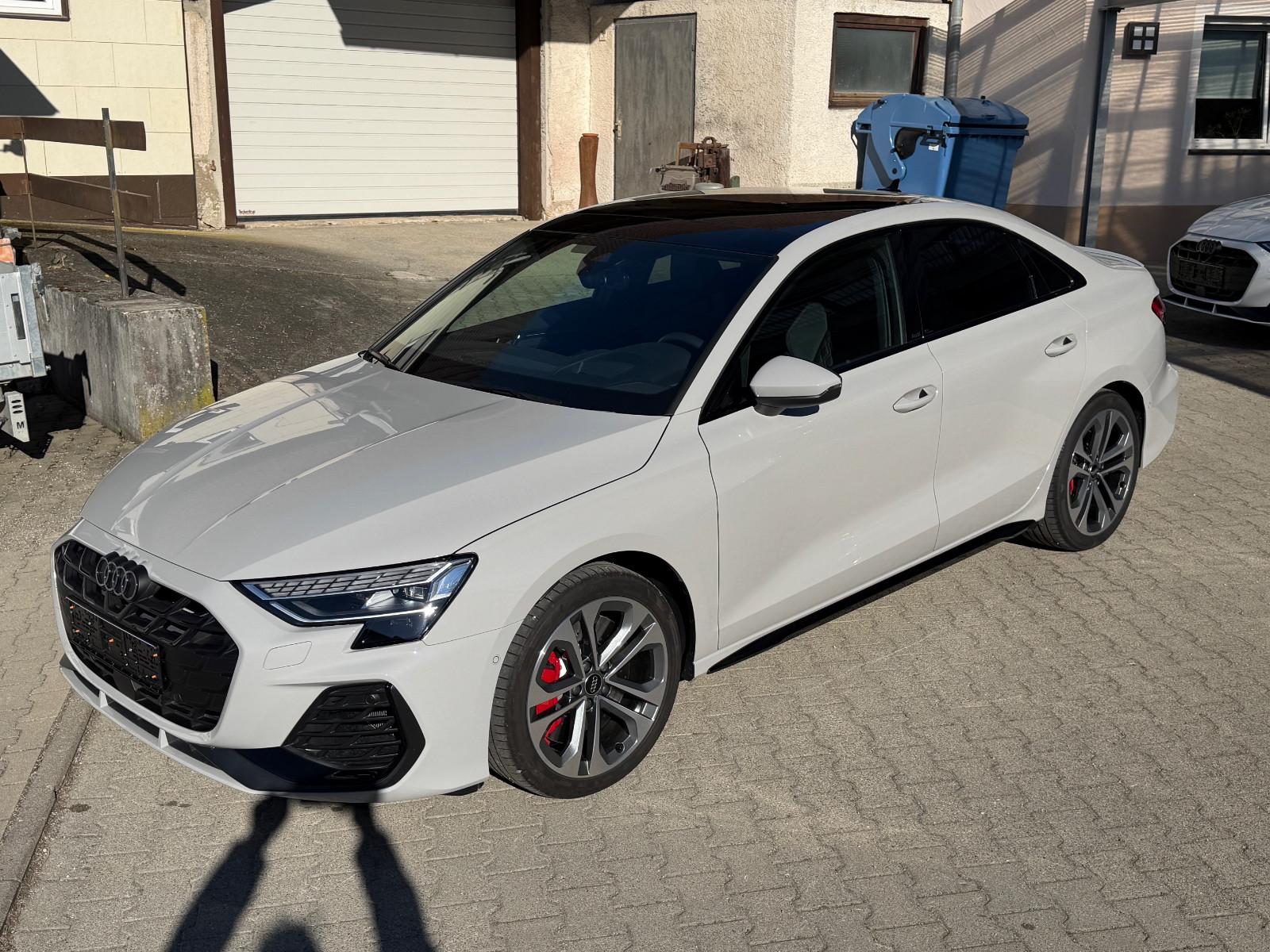 Audi S3 Limousine quattro PORSCHE KREIDE + AKRAPOVIC