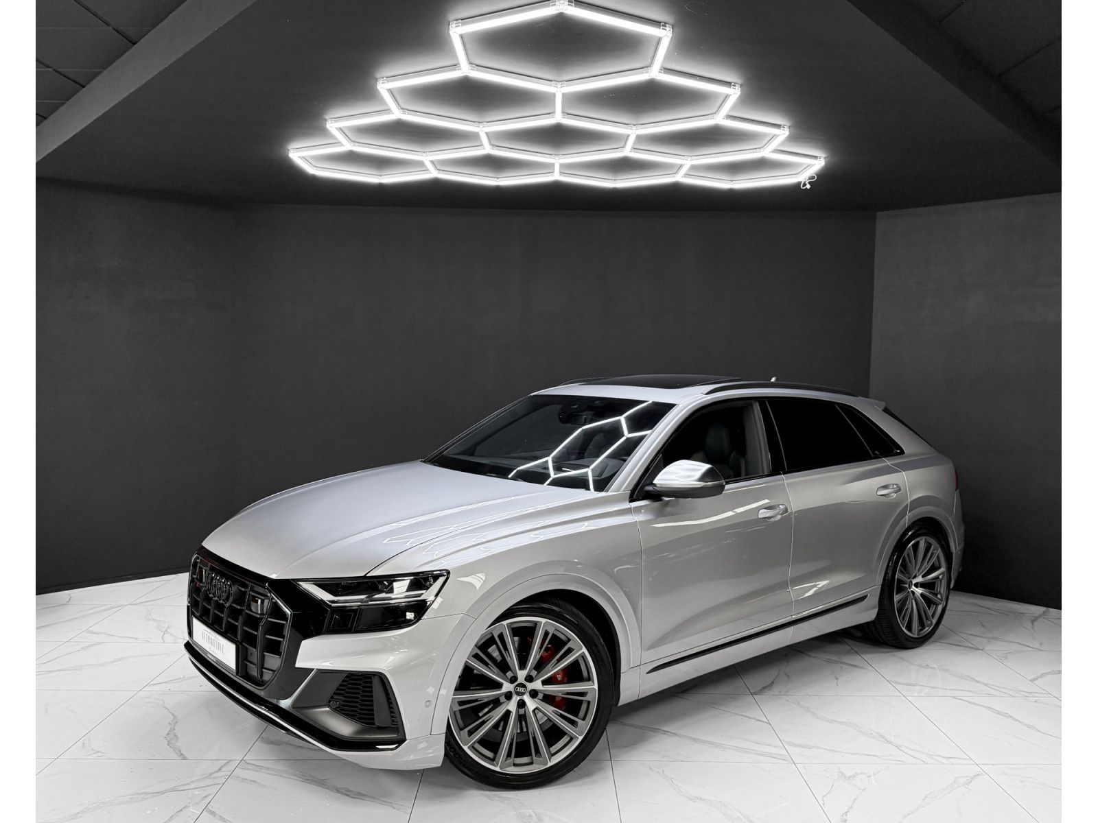 AUDI SQ8 4.0 TFSI / REAR-AXLE / B&amp;O / PANO / HEAD-UP 