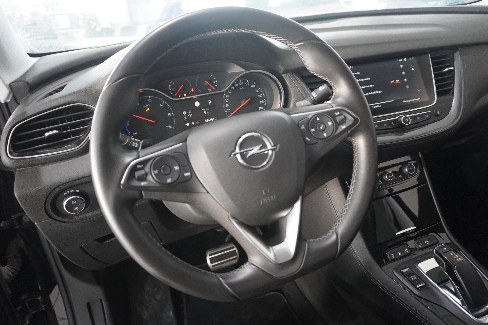 Fahrzeugabbildung Opel Grandland (X) 1.6 PHEV ULTIMATE NAVI/LED/360°/SH
