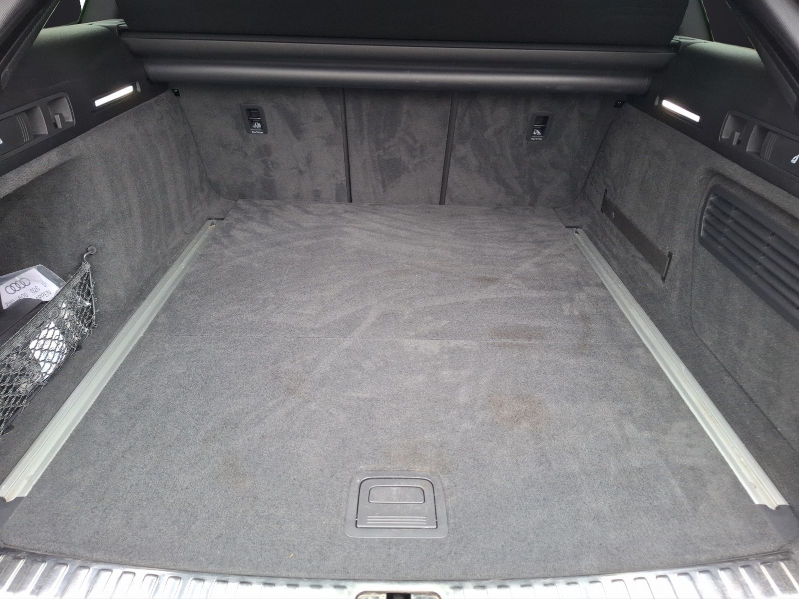 Fahrzeugabbildung Audi A6 Avant 55 TFSI Sport quattro S-tronic S-Line M