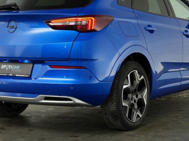 Grandland ULTIMATE PHEV 4X4 AT+LED MATRIX+NAVI+3