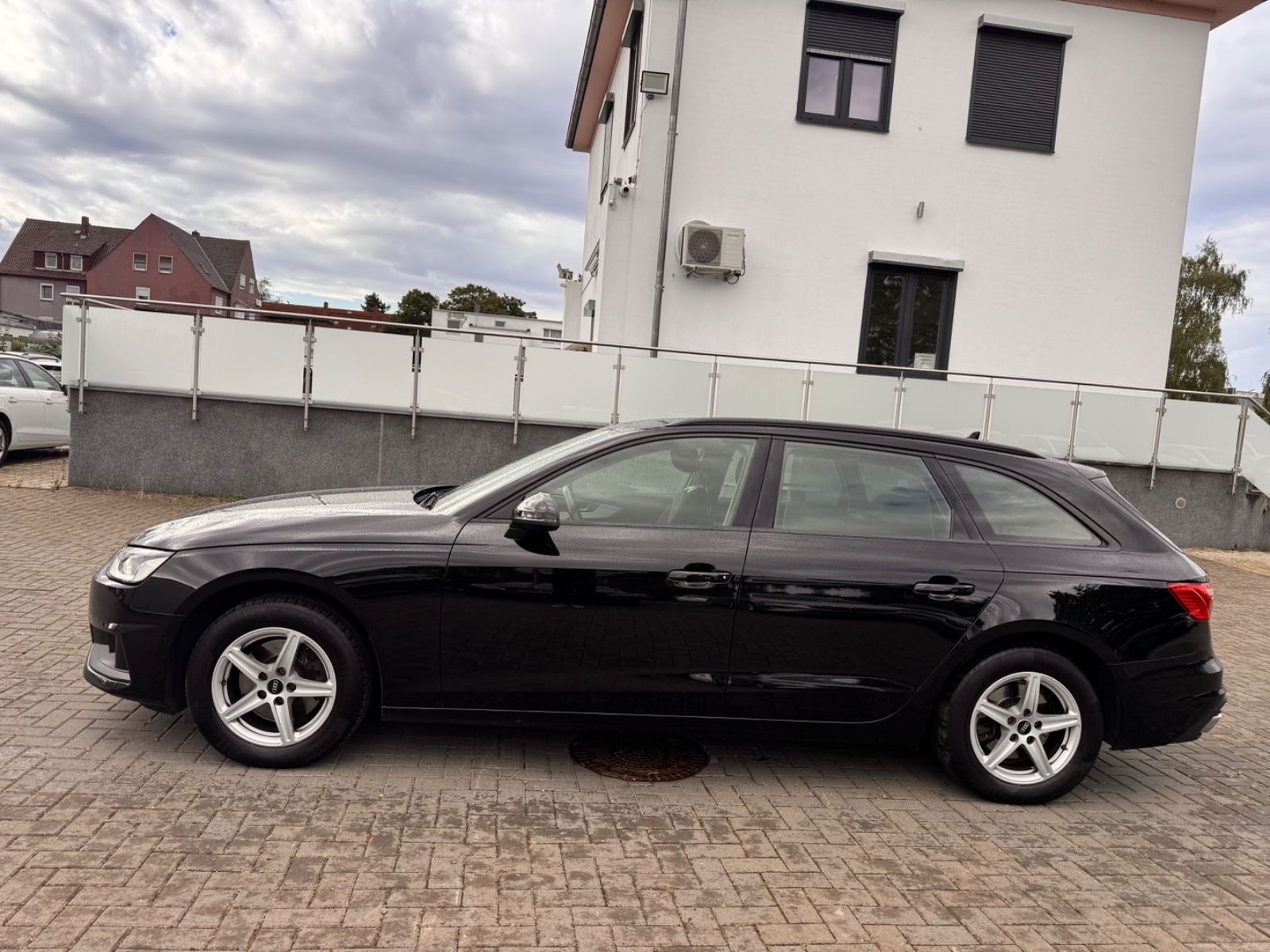 Audi Audi A4 Avant 30 TDI S tronic*NAVI*LED*DAB