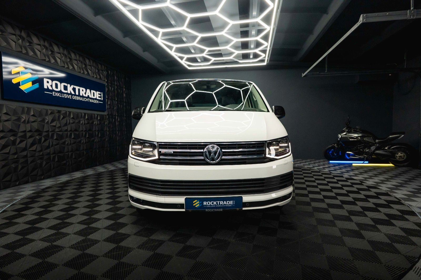 Fahrzeugabbildung Volkswagen T6 Multivan Edition 30 4Motion Sport *LED*Kamera