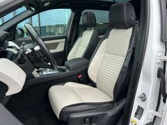 Fahrzeugabbildung Land Rover Discovery Sport R-DYNAMIC Autom. AWD Pano AHK