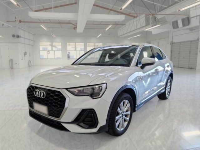 Image of Audi Q3