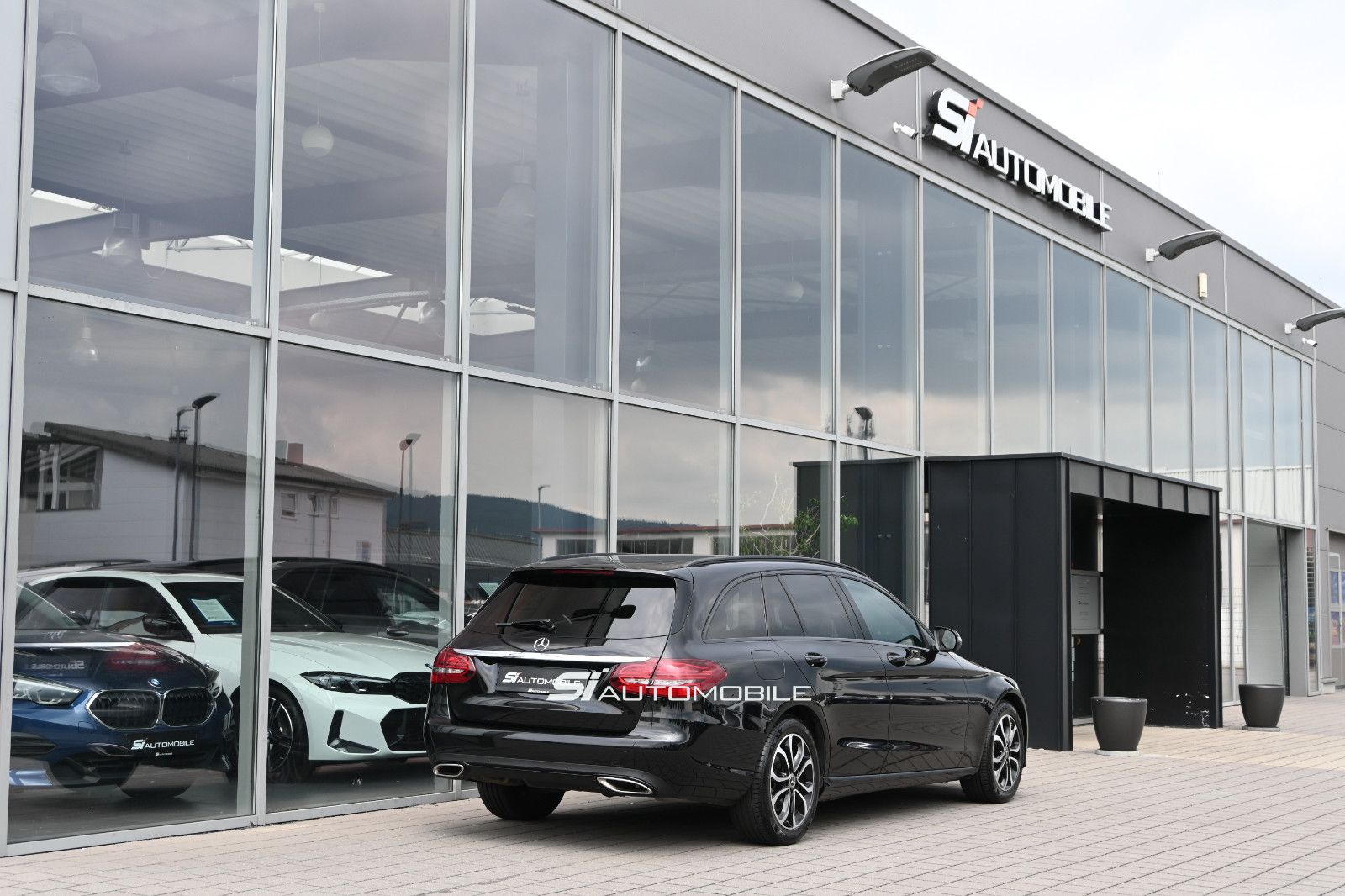 Fahrzeugabbildung Mercedes-Benz C 300 T Aut. Avantgarde °NIGHT°MULTIBEAM°KAMERA°