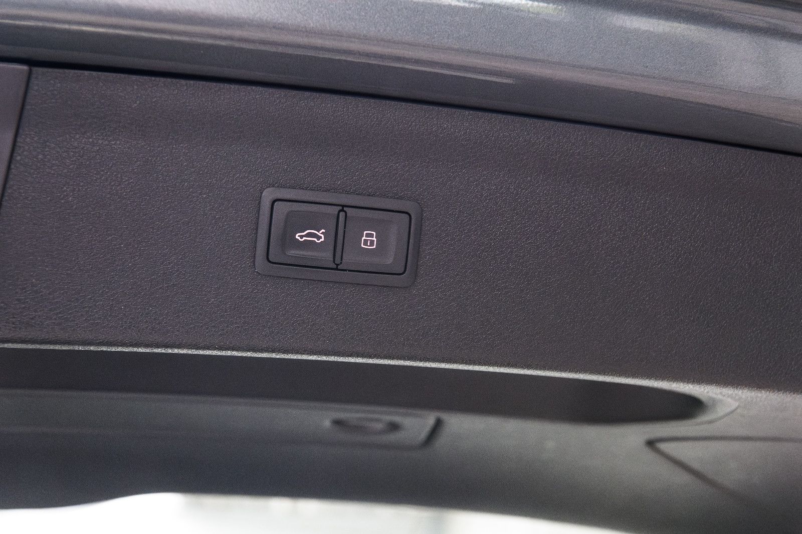 Fahrzeugabbildung Audi Q3 1.4l 110kw S-Line +AHK +Pano +Navi