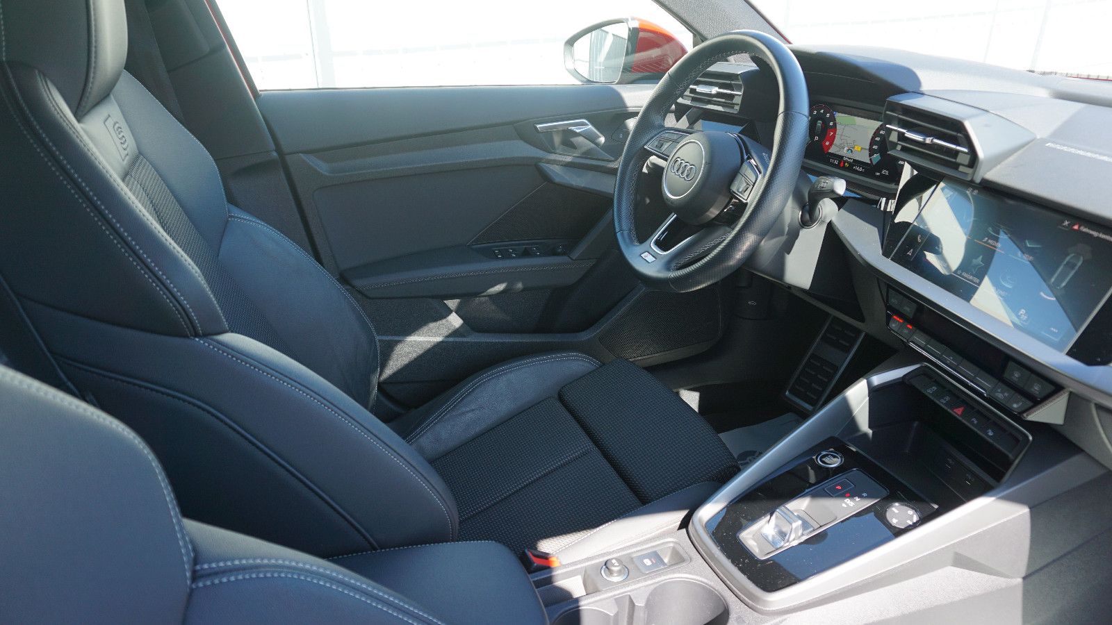 Fahrzeugabbildung Audi A3 Sportback 35 TFSI advanced,S-Line,Navi,LED+WR