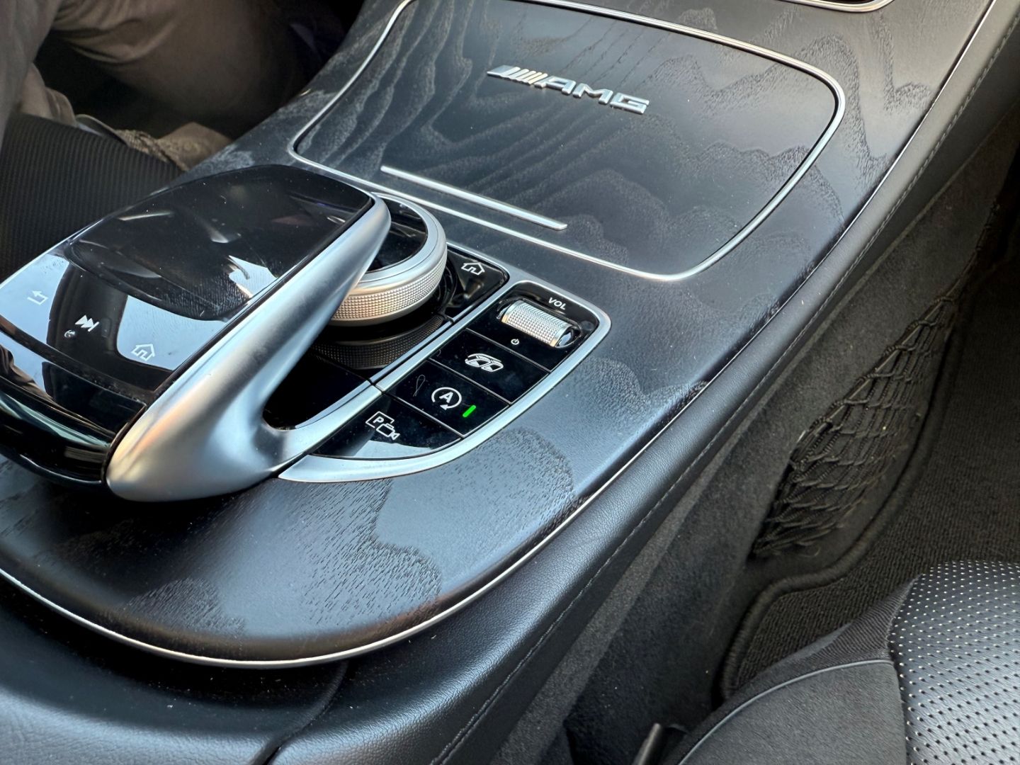 MERCEDES-BENZ E 63 AMG 4Matic EU6d-T HUD Luftfederung AD Nivea - Image 28