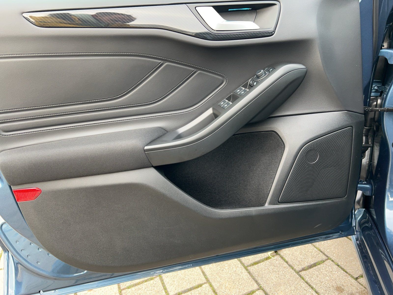 Fahrzeugabbildung Ford Ford Focus Turnier ST-Line X B&O PDC Heck. Elek.