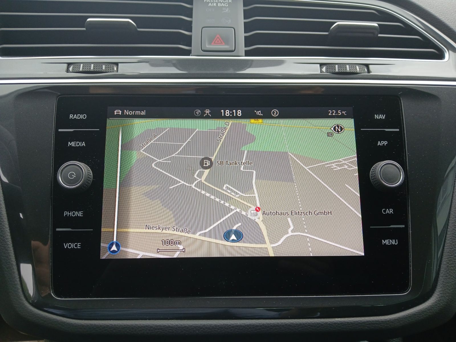 Fahrzeugabbildung Volkswagen Tiguan TSI Move DSG LED Navi ACC RFK SH LM