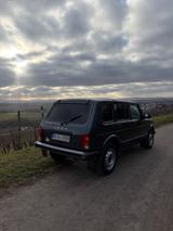 Lada Niva 4x4 - Legend LPG  - Lada Niva: Geländewagen