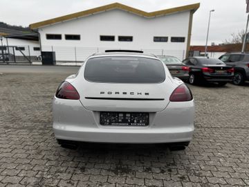 Porsche Panamera - 12