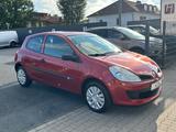 Renault Clio 1.2 16V III Authentique Klimaanlage/ZV/MFL - Renault Clio Gebrauchtwagen in Kassel