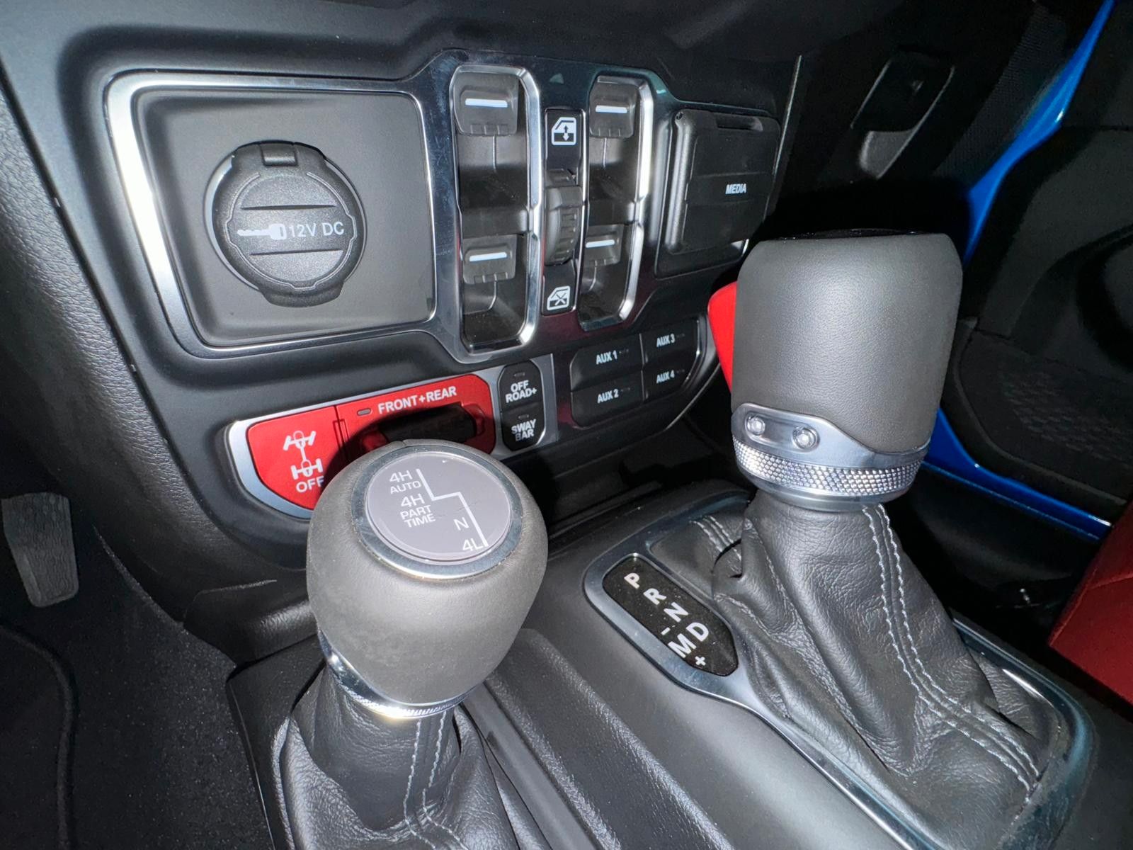 Fahrzeugabbildung Jeep RUBICON 392-6.4L HEMI V8-RECON 35"-STEEL BUMPER