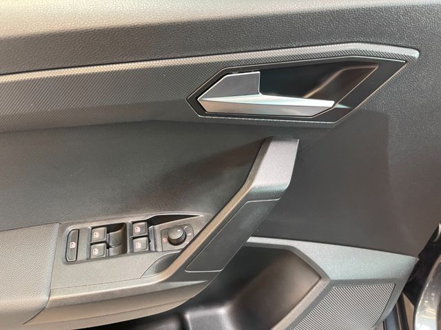 Seat Arona Style *1.HAND*LED*SPURASSIST*PDC*SZHZ*