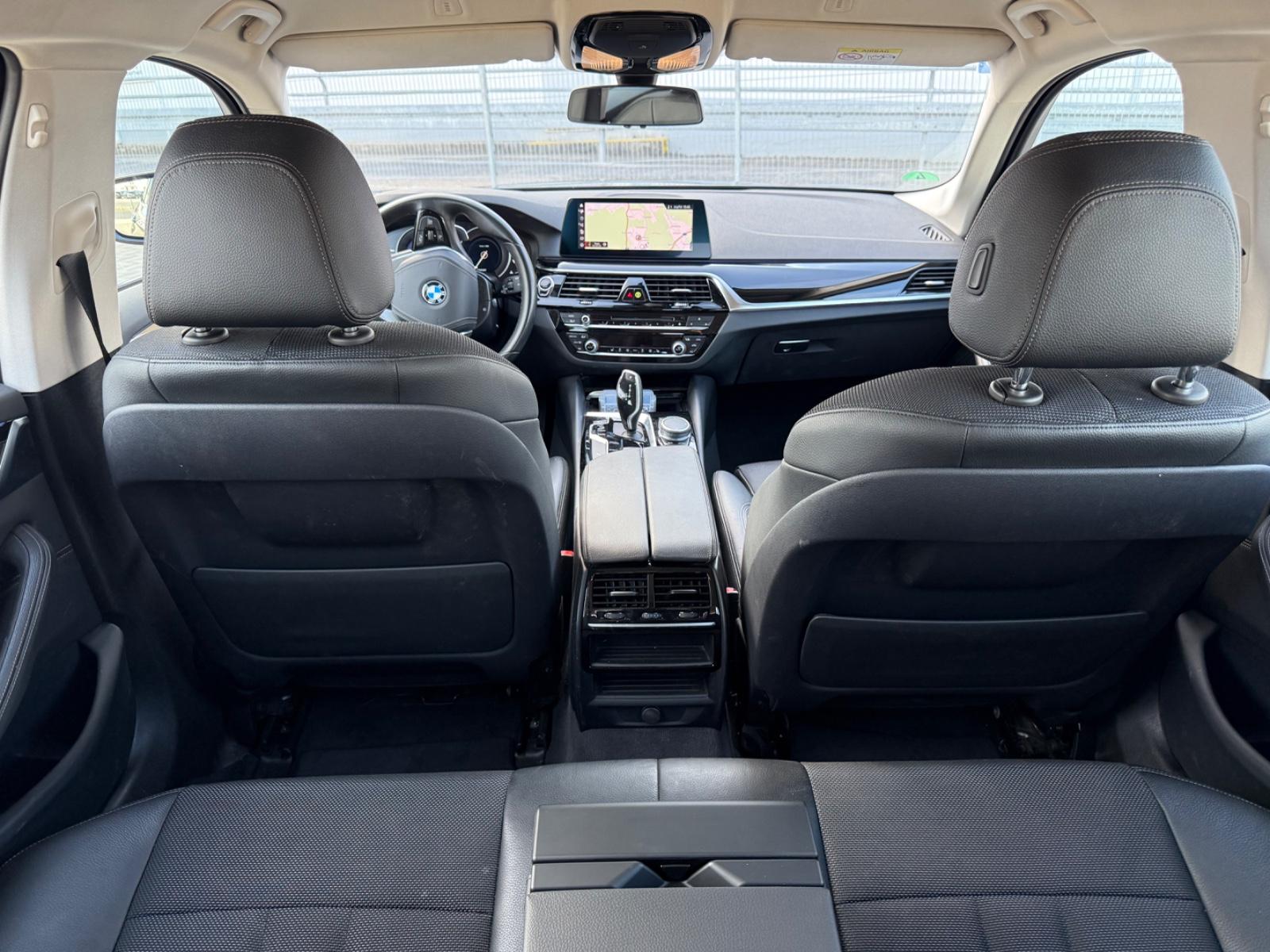 BMW 520 d Touring Sport Line*AHK*AMBIENTE*HEAD-UP*LE