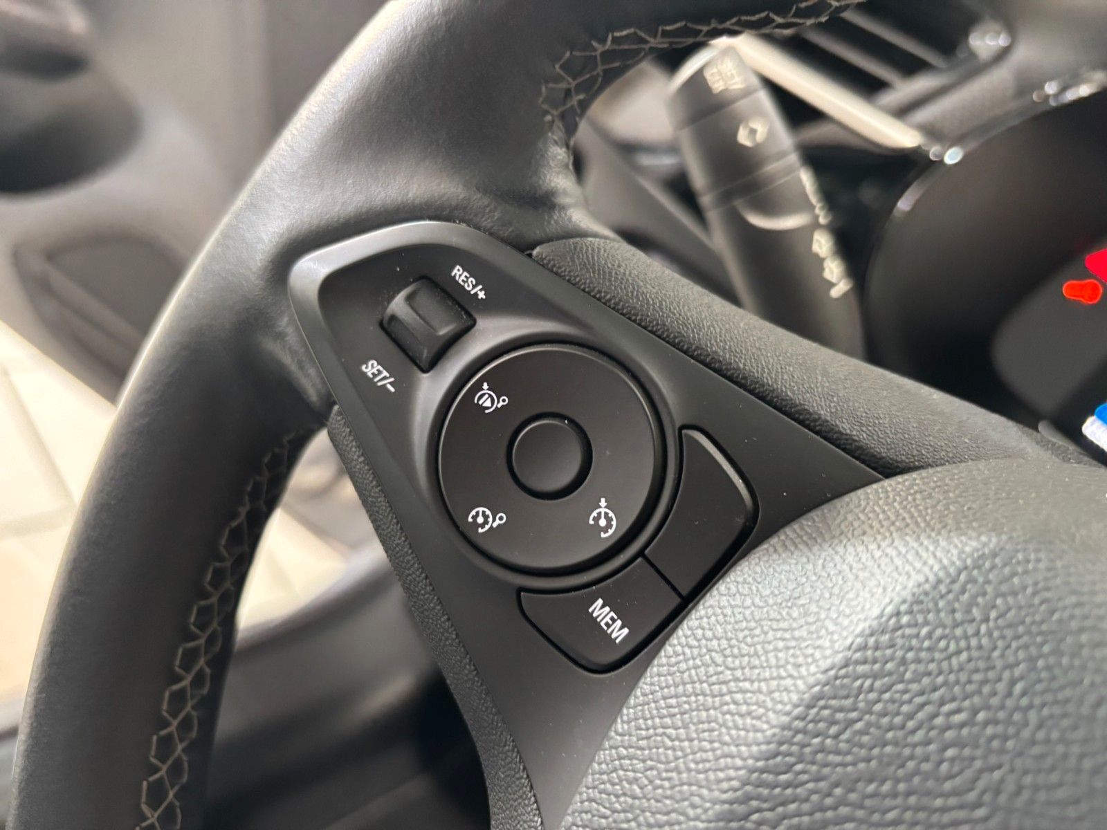 Fahrzeugabbildung Opel Corsa-e F ELEGANCE 3-PHASIG NAVI/LED/KAMERA/DAB+