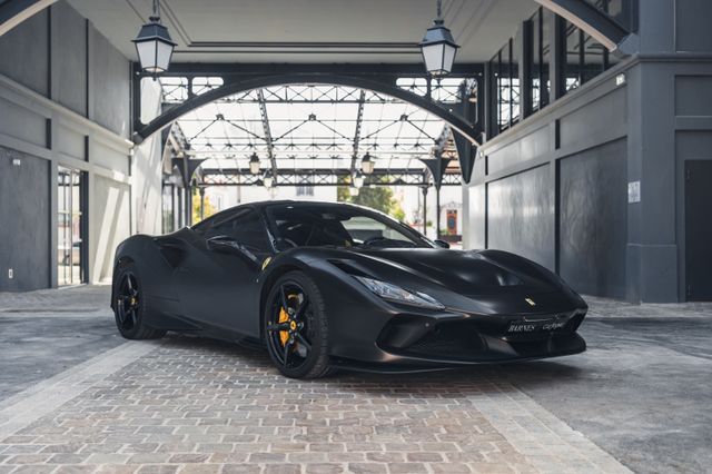 FERRARI F8