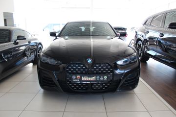 Fahrzeugabbildung BMW M440 i xDrive Gran Coupe M Sitze 19" Laser