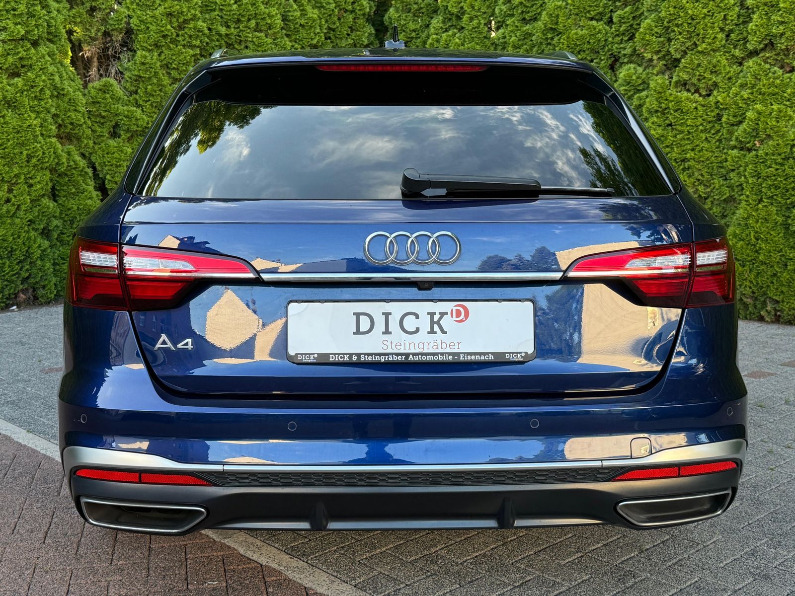 Fahrzeugabbildung Audi A4 Avant 40 TDI S-tr. S Line LED+NAV+KAM+SHZ+MFL