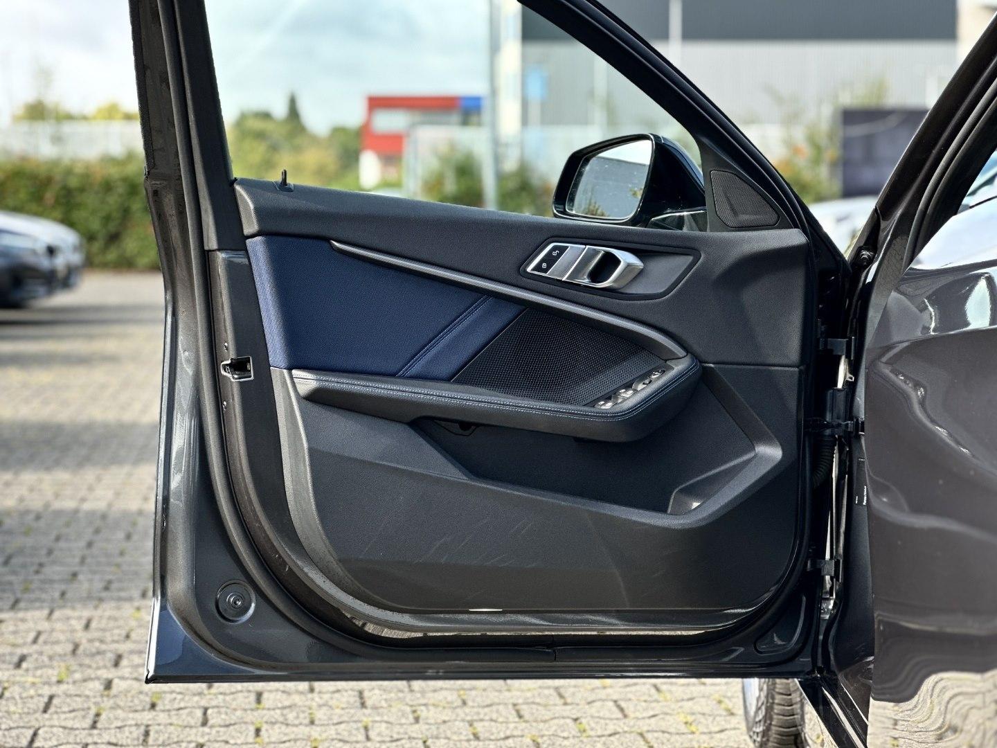 BMW 118 d Hatch M Sport HiFi DAB LED WLAN Tempomat, миниатюра 8