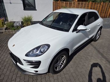 Porsche Macan - 1