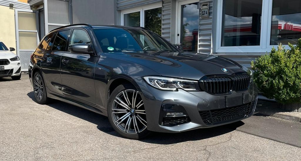 Image of BMW 320