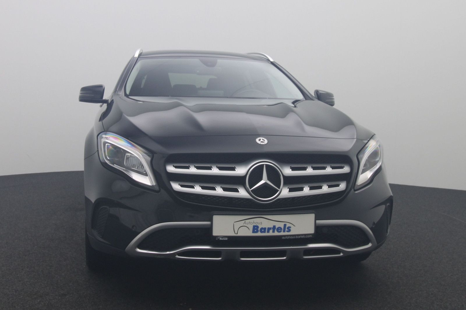 Fahrzeugabbildung Mercedes-Benz GLA 220 d 4Matic AHK NAVI KAMERA LED