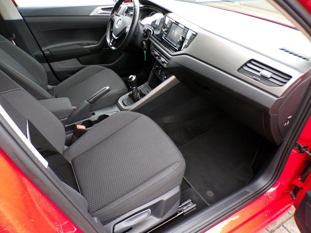 Fahrzeugabbildung Volkswagen Polo 1,0 Comfortline *Klima*SHZ*Connectivity-Pak