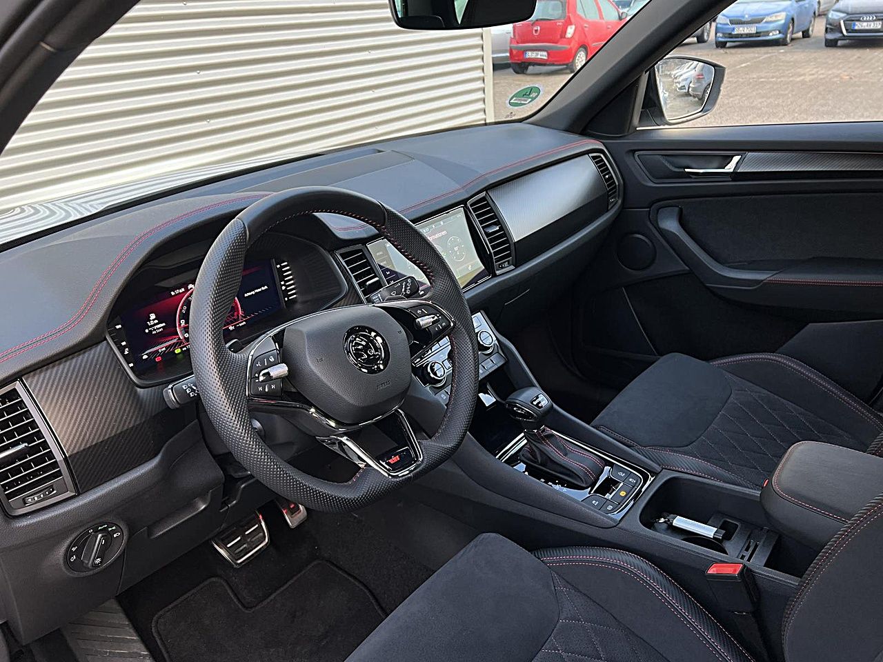 Fahrzeugabbildung SKODA Kodiaq RS 2.0 TSI DSG 4x4 ACC Navi AHK Kamara