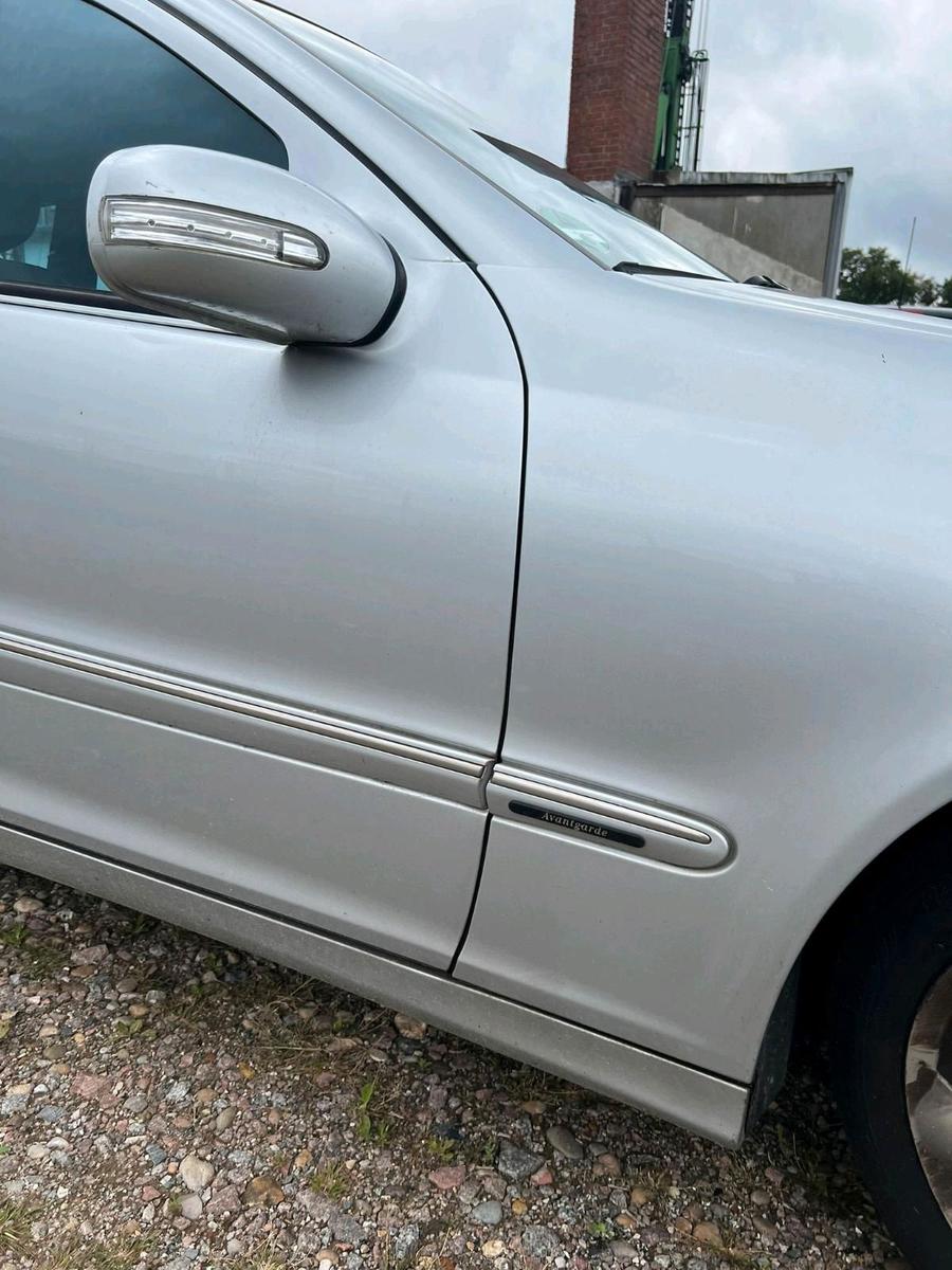 Mercedes-Benz C200 2006 — photo 7