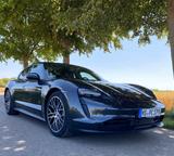 Porsche  Taycan Sport Turismo umfangreich ausgestattet