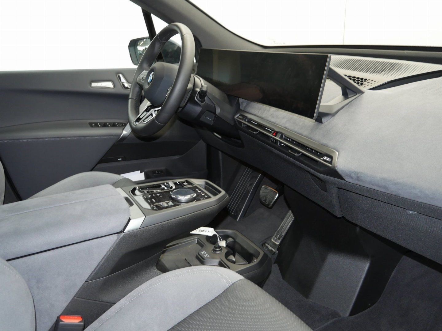 Fahrzeugabbildung BMW iX xDrive60 |Adapt. Luftfederung |Sitzbelüftung