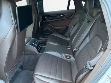 Porsche Panamera - 8