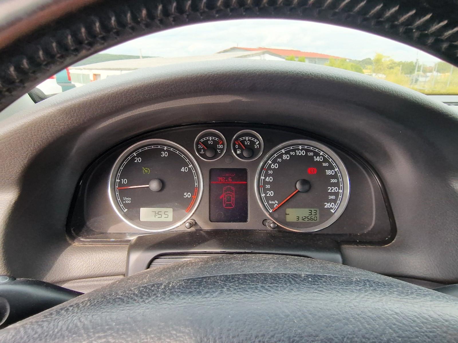 Volkswagen Passat 2005 — photo 12
