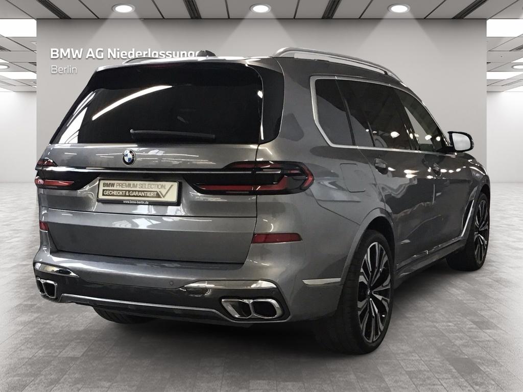 BMW X7 M60