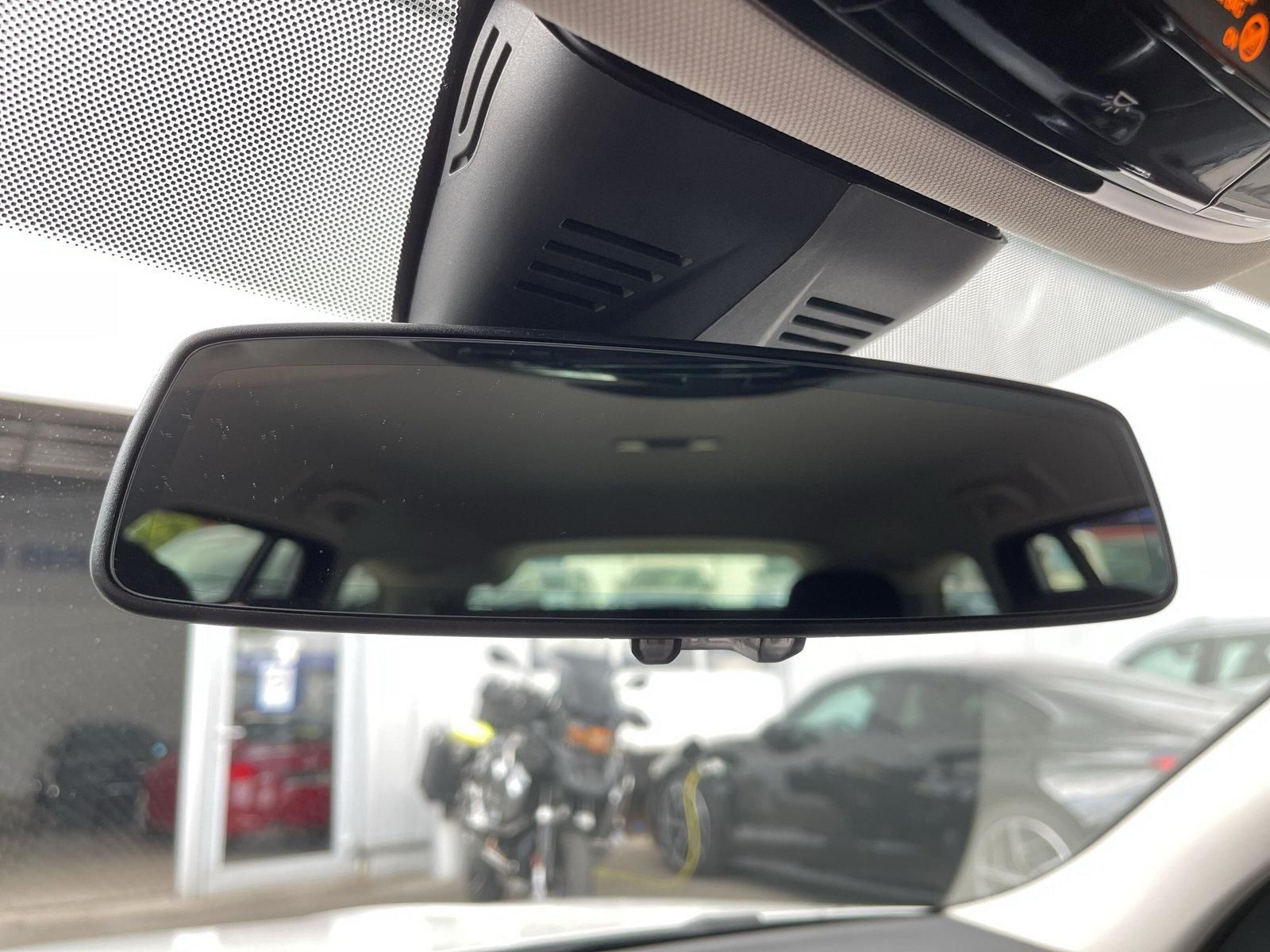 BMW 320 d Touring LED HUD NAVI Apple&Andro SHZ PDC foto 18