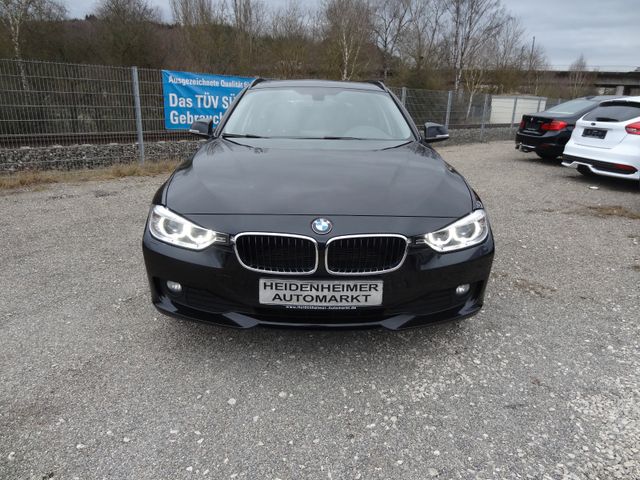 Fahrzeugabbildung BMW 320d xDrive/4x4/HUD/Pano/Leder/Navi/Kamera/Voll.