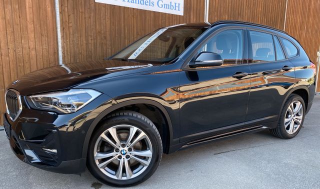 BMW X1 xDr. 18d Sport Line T Leder Navi HiFi Parkass