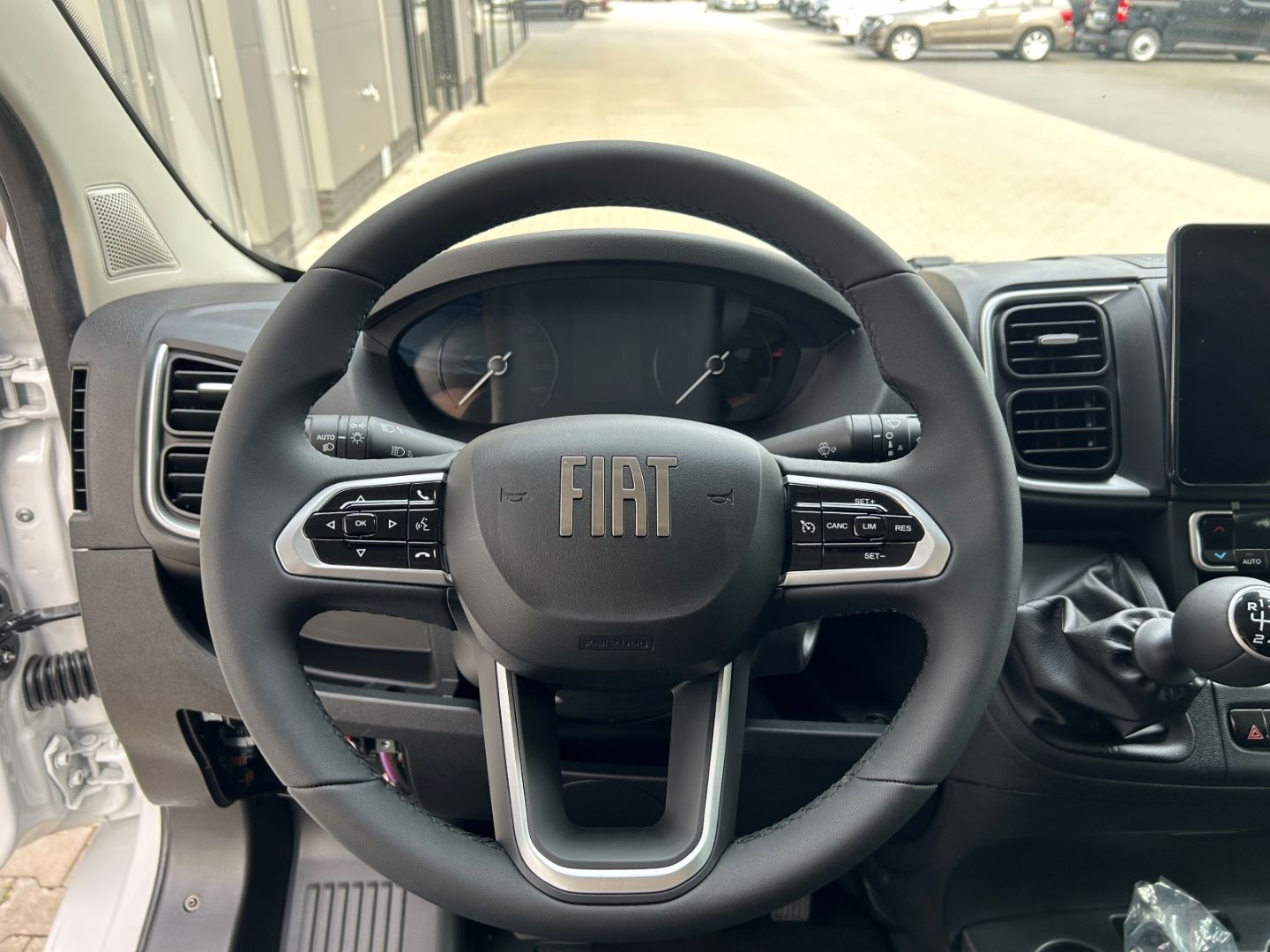 Fahrzeugabbildung Fiat Ducato H2 Kastenwagen 35 L4H2 140 Multijet Maxi
