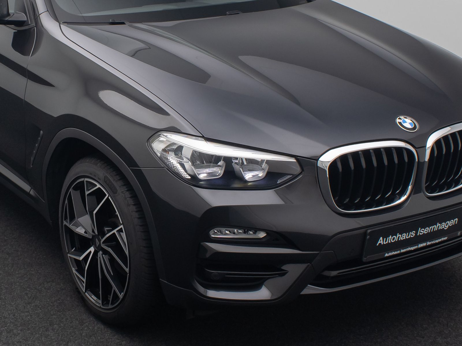 Fahrzeugabbildung BMW X3 xD20d Alarm NaviPro DAB HiFi Komfort Lenkradh