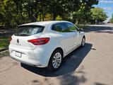 Renault Scheckheftgepflegter Clio TCe 90 X-tronic Intens - gebrauchte Renault Clio aus dem Jahr 2021